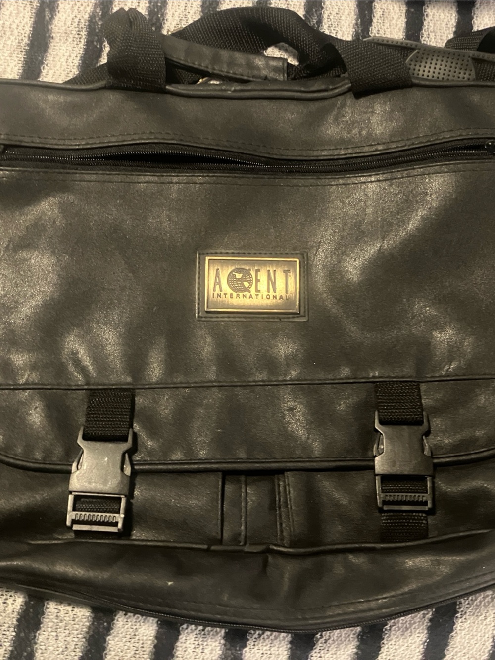 Accent genuine leather lap top bag  black 14”x 11”x5”